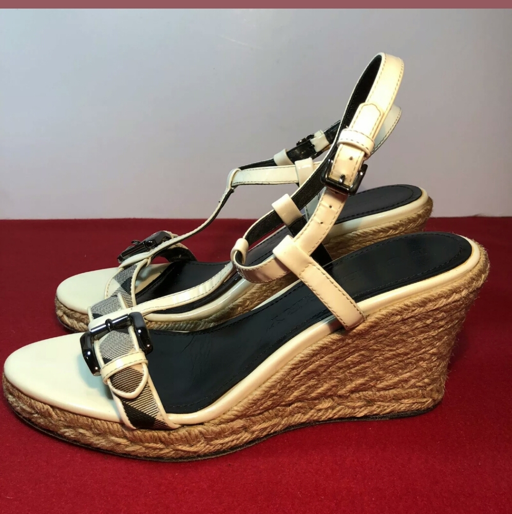 Burberry Brit Sandals